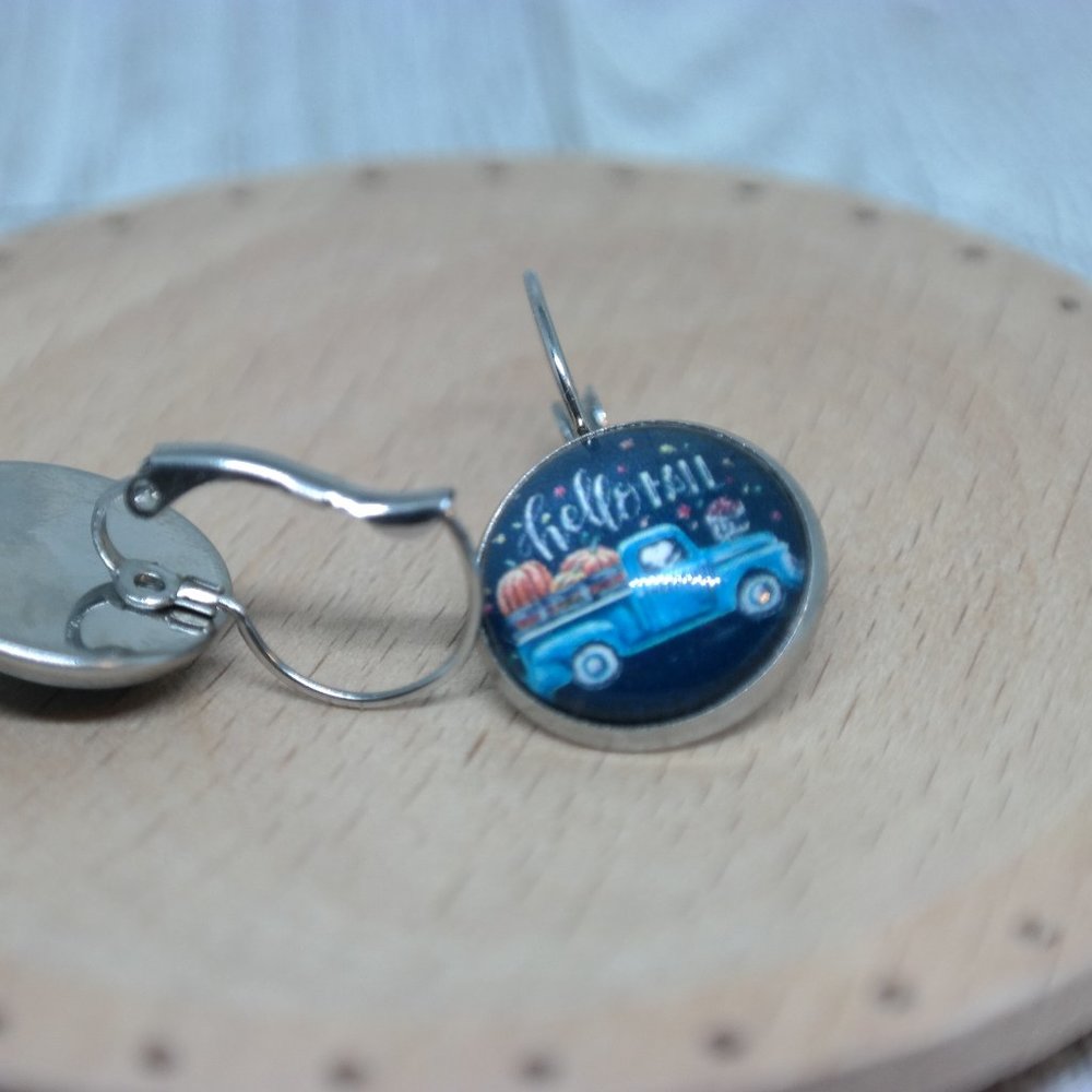 Hello fall leverback earrings - Picture 5 of 6